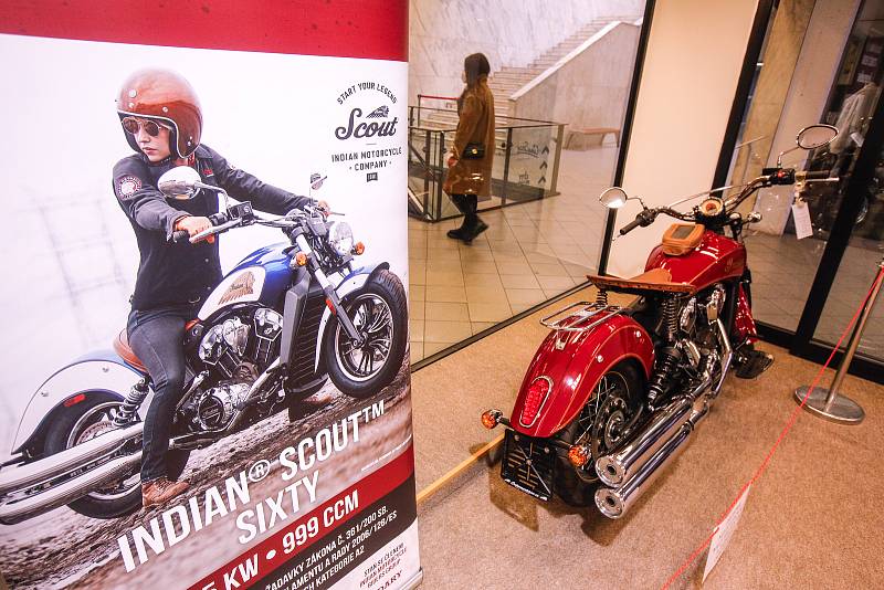 Výstava ke 120. výročí značek legendárních motocyklů Indian Motorcycle a Royal Enfield.