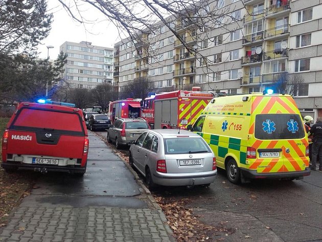 Požár auta na sídlišti Studánka. 