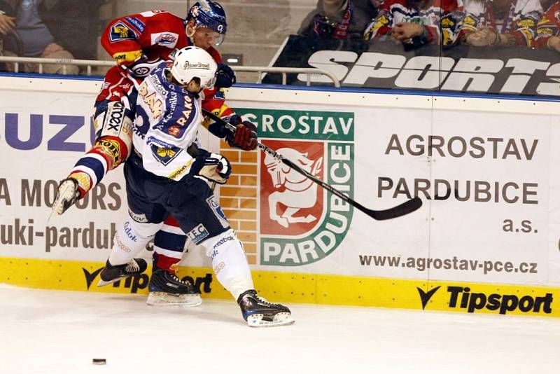 Pardubice v pátém vzájemném čtvrtfinálovém zápase hladce přehrály Plzeň. 