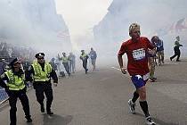 V cíli bostonského maratonu v roce 2013 vybuchly dvě podomácku sestrojené nálože