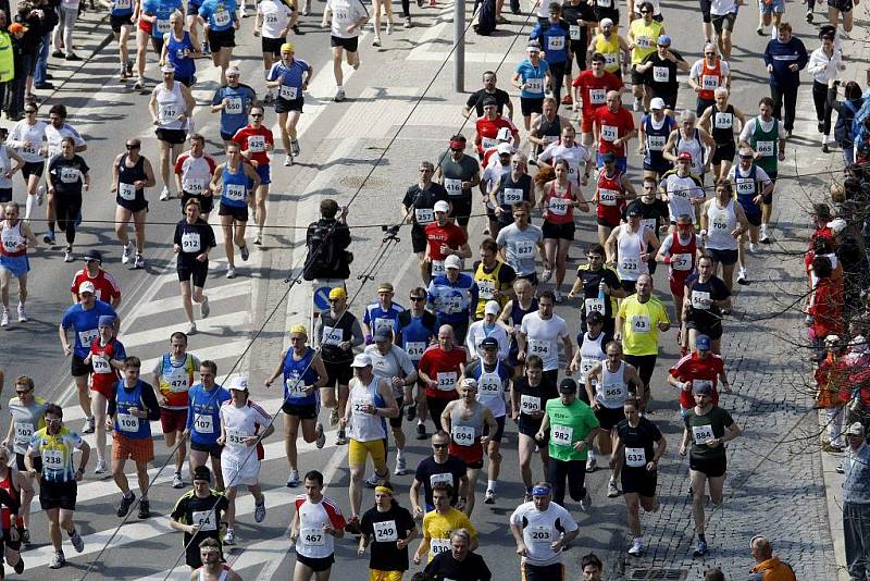 Na startu 4. ročníku Pardubického vinařského půlmaratonu bylo 1026 běžců. První příčky obsadili běžci z Keni.