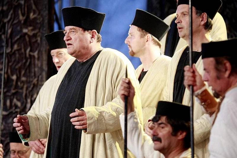 Opera Nabucco v podání libereckého Divadla F. X. Šaldy na Pernštýnském náměstí