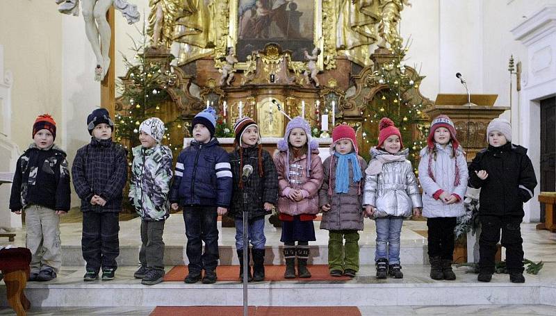 Ve farním kostele svatého Martina se konal tradiční Vánoční koncert u jesliček.