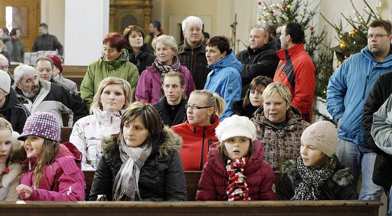 Ve farním kostele svatého Martina se konal tradiční Vánoční koncert u jesliček.