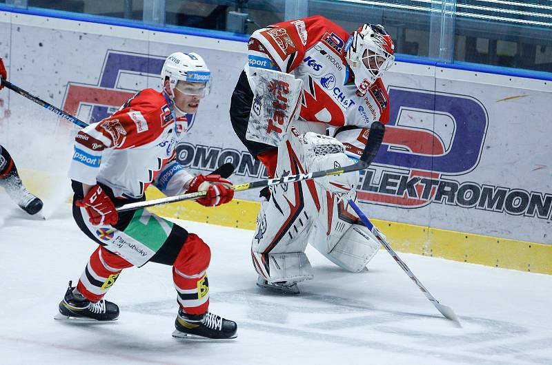 Hokejová extraliga: HC Dynamo Pardubice - HC Oceláři Třinec.