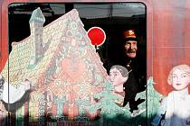 Na regionálních železničních tratích se v nejbližších dnech objeví chrudimské loutky i egyptská princezna.