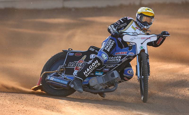 V 72. ročníku Zlaté přilby města Pardubice na svítkovském plochodrážním stadionu zvítězil australan Jason Doyle.