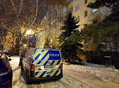 Ke konfliktu mezi partnery, po němž na následky zranění napadená žena zemřela, došlo v jednom z bytů ve Žlutické ulici v Plzni.