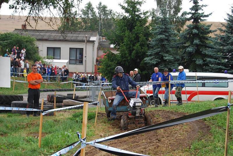 Traktoriáda v Žebnici