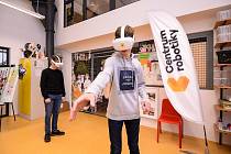 Školáci v Plzni se budou vzdělávat pomocí virtuální reality.