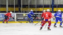 HC Meteor Třemošná (modří) vs. HC Rokycany 4:3 (2. finále play-off krajské hokejové ligy).