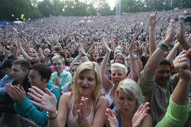 Koncert Lucie v plzeňském amfiteátru