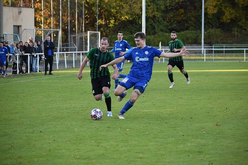 12. kolo FORTUNA divize A: FC Rokycany (na snímku fotbalisté v zelenočerných dresech) - SK Otava Katovice 1:1.