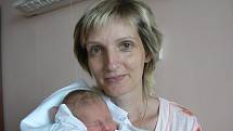 Dagmar Köllnerové a Františku Dvořákovi z Plzně se 5. srpna ve 4.07 hod. narodila ve FN prvorozená dcera karolínka (3,75 kg, 52 cm)