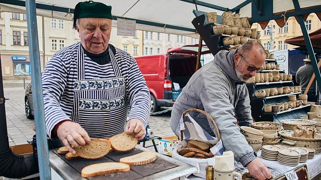 Farmářské trhy na náměstí Republiky v Plzni