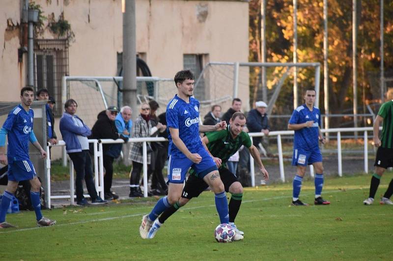 12. kolo FORTUNA divize A: FC Rokycany (na snímku fotbalisté v zelenočerných dresech) - SK Otava Katovice 1:1.