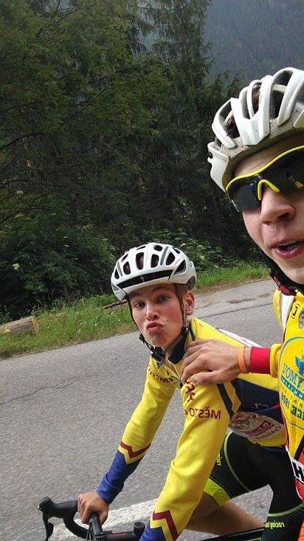 Cycling selfie z rakouských Alp (Pitztal).