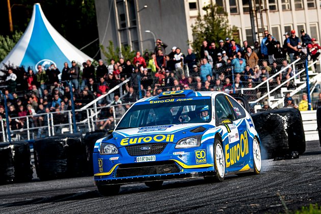 Plzeňská posádka Václav Pech - Petr Uhel s vozem Ford Focus WRC na trati Bohemia rallye.