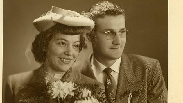 Svatba Libuše Hrdonkové a Leonarda Clouda v roce 1949 v Plzni.