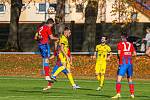 Fotbalisté FK ROBSTAV Přeštice (na archivním snímku hráči ve žlutých dresech) urvali v Plzni proti béčku Viktorie bod za remízu 0:0.