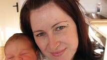 Evě Cibulkové a Janu Juchelkovi ze Vstiše se 2. března v 6.15 hod. narodila v Mulačově nemocnici prvorozená dcera Anička (4,15 kg/52 cm). Novopečený tatínek byl u porodu a podle maminky jí hodně psychicky i fyzicky pomohl