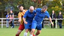 11. kolo I. B třídy (skupina B): TJ Sokol Štěnovice (na snímku fotbalisté v modrých dresech) - TJ Sokol Losiná 1:5 (1:4).