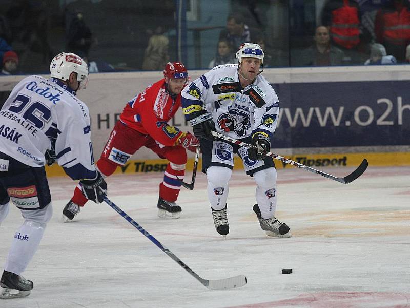 Ze zápasu 30. kola hokejové extraligy HC Plzeň 1929 (v bílém) - Mountfield České Budějovice 5:1