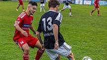 8. kolo FORTUNA divize A: SK Klatovy 1898 (na snímku fotbalisté v červených dresech) - SK Petřín Plzeň 0:1 (0:0).