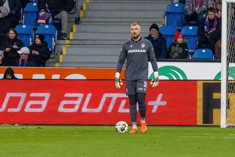 Fotbalisté Viktorie Plzeň podlehli na úvod ligového jara doma nečekaně Hradci Králové 1:2.