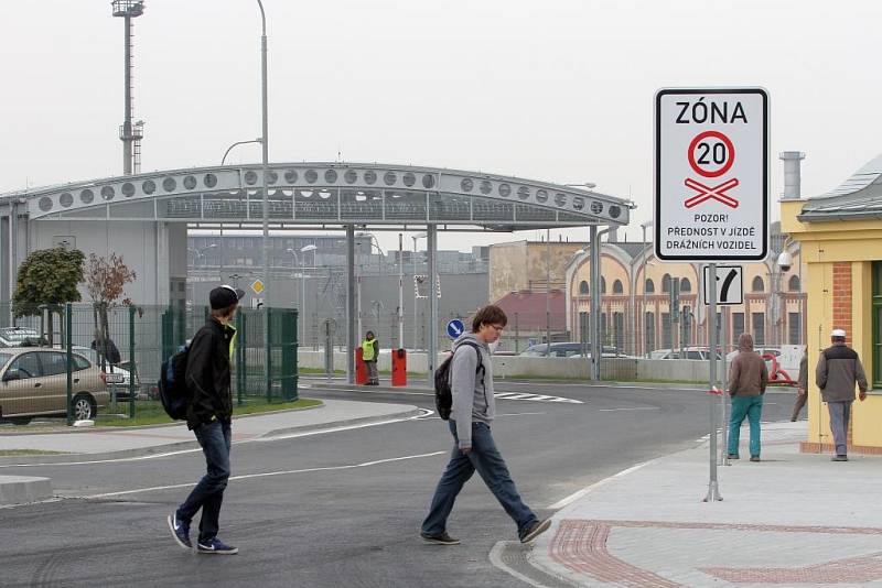 Novinky u páté škodovácké brány - vrátnice se posunula o několik desítek metrů více do areálu