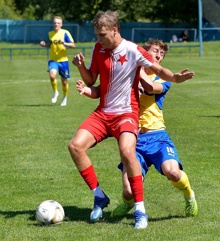 První výhru v rámci letní přípravy si připsali na účet fotbalisté karlovarské Slavie, když porazili Teplice B 2:0.