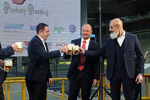 V Plzeňském Prazdroji otevřeli nový, plně automatizovaný sklad. Ten poskytne více skladovací kapacity a zajistí rychlejší expedici piva k zákazníkům. Jedná se investici za 780 milionů korun, největší v plzeňském pivovaru od roku 2006.