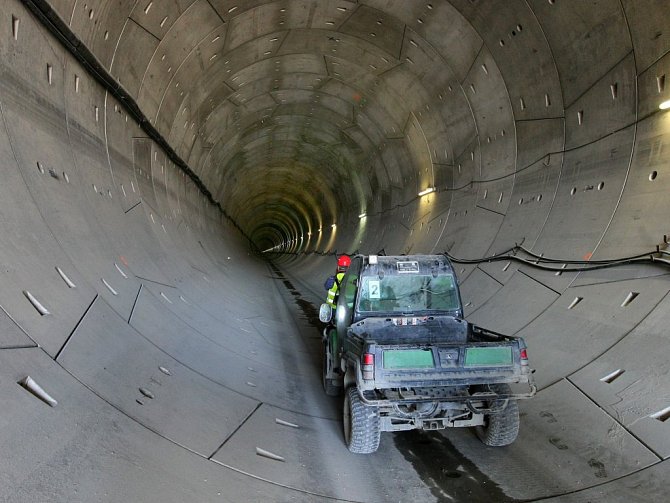 Deník navštívil nejdelší železniční tunel v České republice