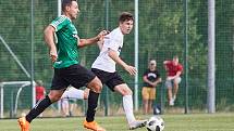 2. kolo FORTUNA divize A: SK Horní Bříza (zelení) - FC Rokycany (fotbalisté v bílých dresech) 1:4 (1:2).