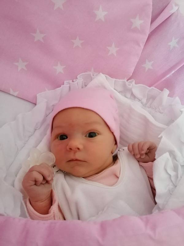 Veronika Martínková (3000 g) se narodila 24. listopadu 2021 v Mulačově nemocnici v Plzni. Veronika je třetí dítě maminky Hanky a tatínka Jaroslava ze Spáňova. Doma se na sestřičku těšili bratři Tomášek (10) a Štěpánek (12).