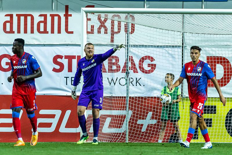 Hradec Králové - Viktoria Plzeň (červenomodrá) 1:2.