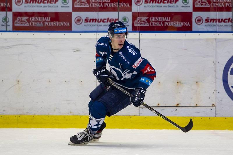 Hokejový útočník Václav Krliš si připsal v uplynulé sezoně premiérový start v extralize.