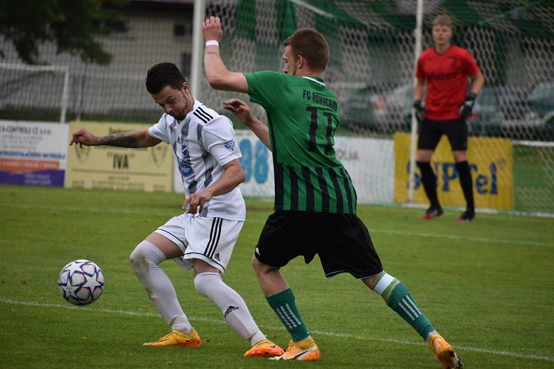 28. kolo I. A třídy: FC Rokycany B (zelení) - Slavoj Mýto B 5:2.