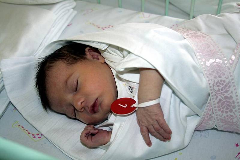 Dvanáctiletá Maruška z Plzně má radost, protože se 22. ledna v 17.20 hod. narodila mamince Oxaně a tatínku Vasilovi Marchukovým její sestřička Míla (3,40 kg, 50 cm). Holčička přišla na svět v Mulačově nemocnici