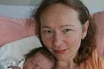 Veronika Landová (2,70 kg, 47 cm), která přišla na svět 15. října ve 4:20 hod. v Mulačově nemocnici, je prvorozená dcera rodičů Milady a Vladimíra z Plzně