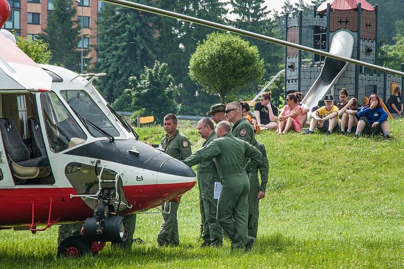 Cvičení hasičů a leteckých a vodních záchranářů na přehradě České údolí v Plzni na Borech.