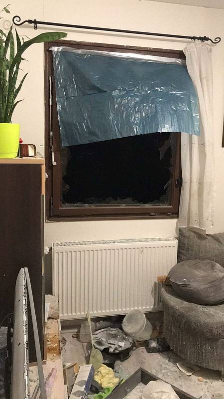Výbuch v bytě v Příchovicích.