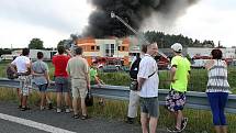 Požár ve firmě Varia Plus v Plzni-Liticích