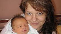 Václav Kuboušek z Plzně čekal na svoji prvorozenou dceru Rozálii v předsálí porodního sálu FN v Plzni a měl nepopsatelnou radost, že jeho obě děvčata jsou zdravá. Rozálku (4,53 kg/52 cm) porodila Simona Kuboušková 26. září v 10.57 hod