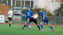 10. kolo krajského přeboru: FK Tachov (na snímku fotbalisté v modrých dresech) - FC Chotíkov 1932 2:0 (0:0).