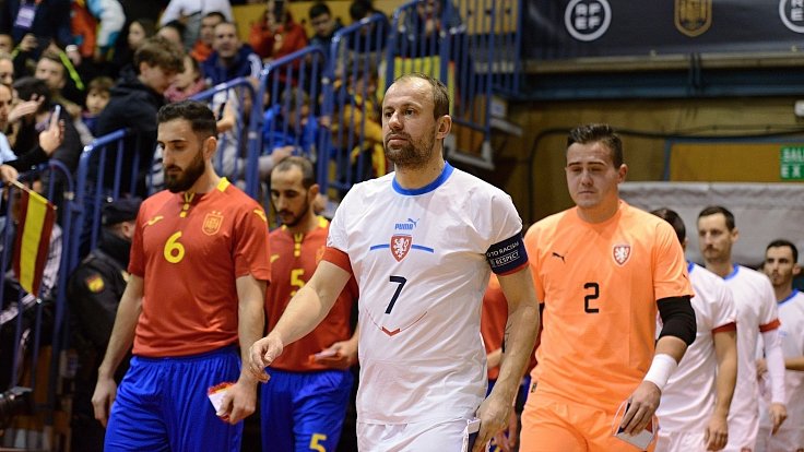 Lukáš Rešetár vedl v pátek českou reprezentaci jako kapitán v kvalifikačním utkání na půdě Španělska. Poslední start  si připíše ve středu v plzeňské hale proti Slovinsku. 