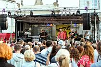 Sérii čtvrtečních koncertů přinese i tento rok už tradiční festival Léto s Prazdrojem, který na nádvoří tohoto plzeňského pivovaru začne ve čtvrtek 6. července.
