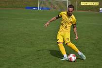 Zkušený fotbalista Martin Zeman zpečetil dvěma góly vítězství fotbalistů FK Robstav nad Loko Vltavín (5:0).