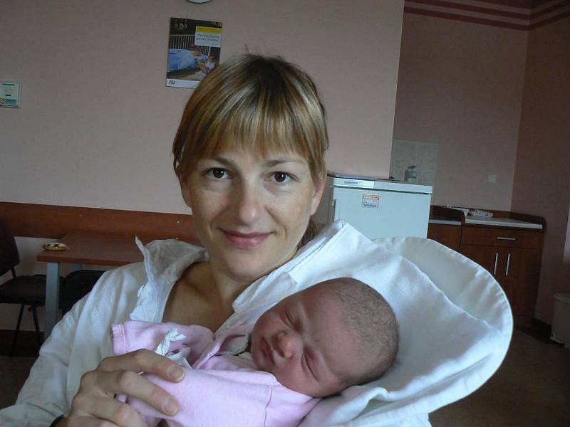 Evě a Václavu Gabrielovým z Plzně se 5. října v 10:57 hod. narodila dcera Nela (3,25 kg, 47 cm). Její sestřičce Natálce budou 26. listopadu 4 roky