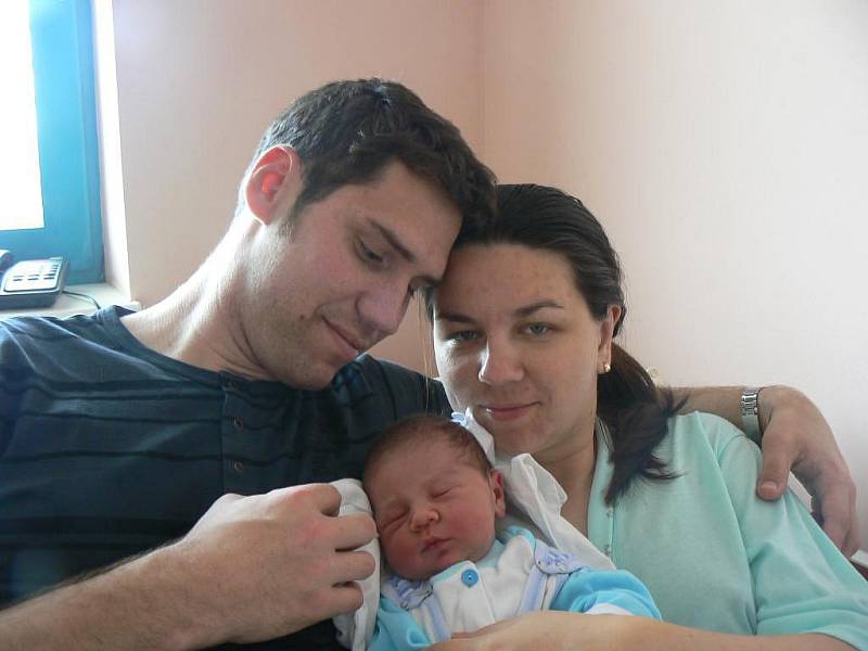 Daniel Pešír (4,20 kg, 52 cm) z Plzně je prvorozený syn maminky Ivy a tatínka Romana. Chlapeček se narodil 19. dubna ve 12.50 hod. ve fakultní nemocnici